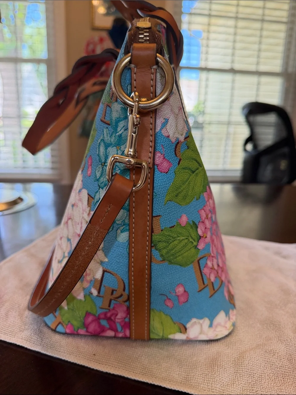 Dooney & Bourke Hydrangea Celeste satchel w/vachetta leather handles & strap EUC